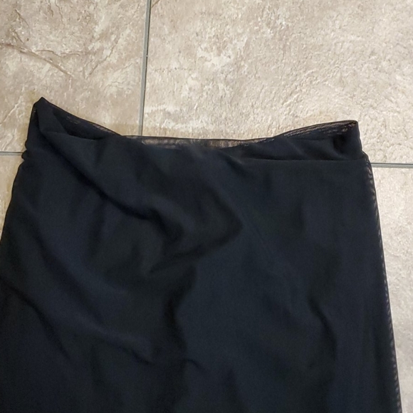 Long skirt - Picture 2 of 4